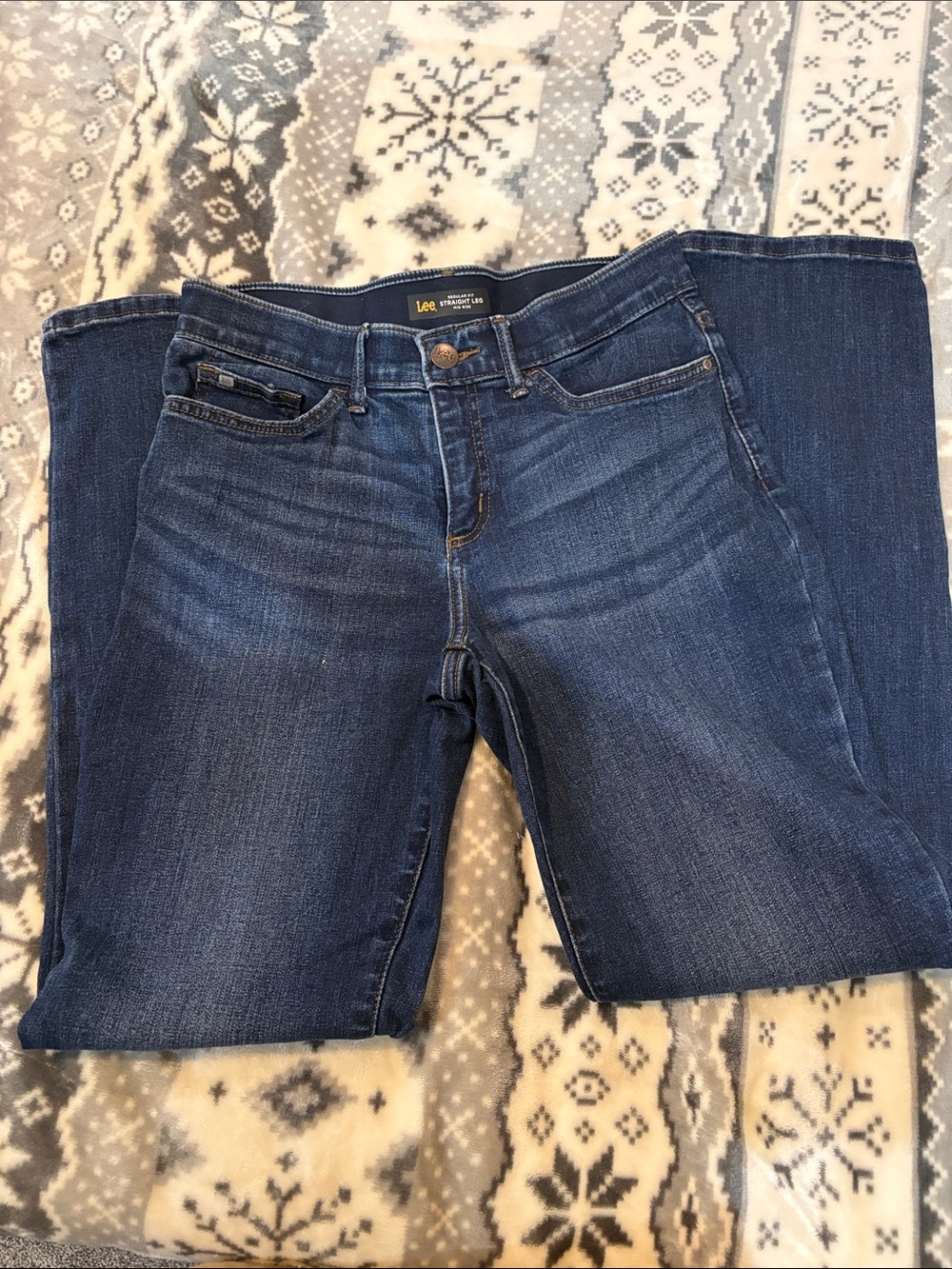 Lee Women's Straight Leg Jeans in Dark Blue Wash